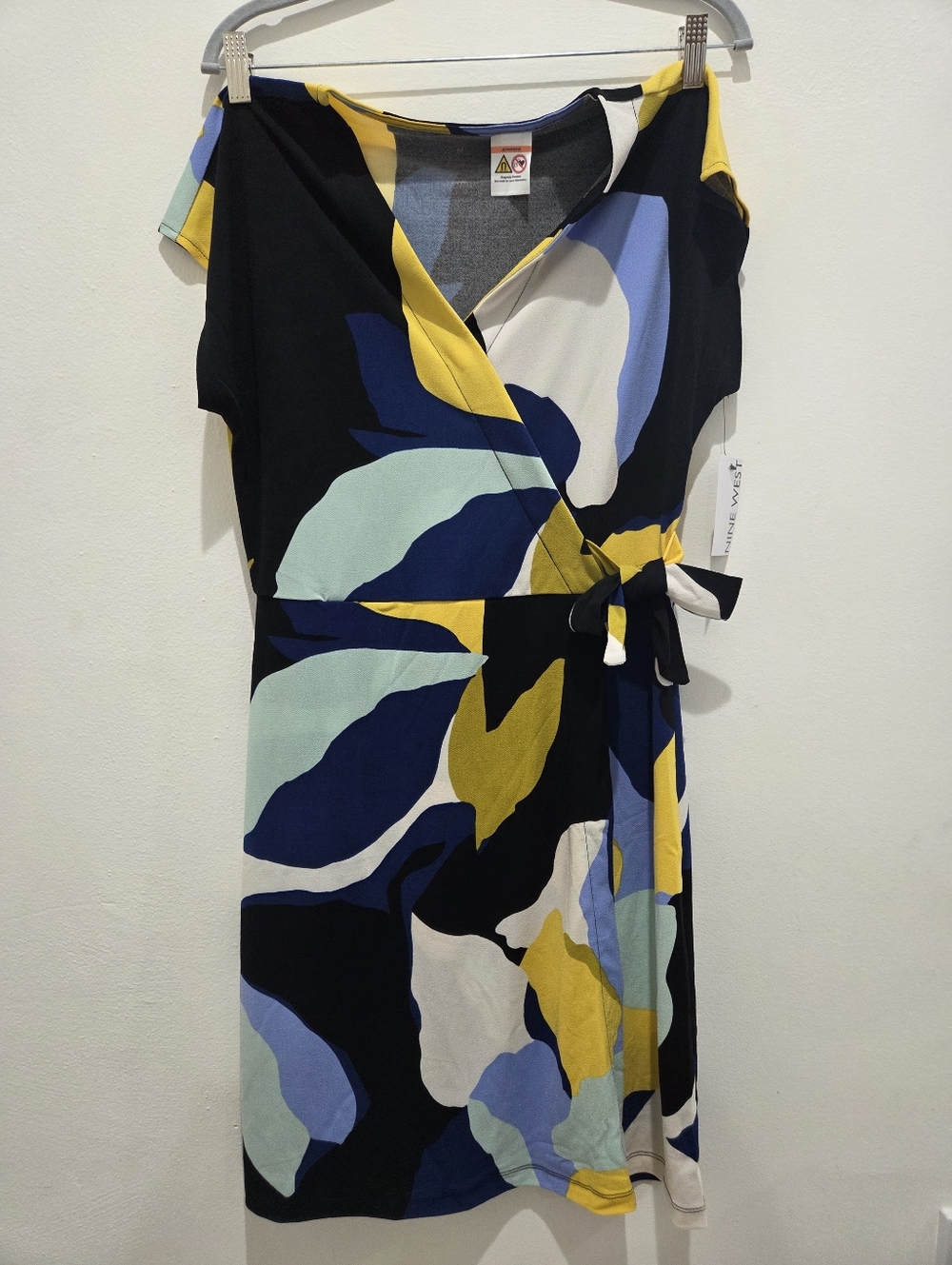 Nine West Womens Dress colorful abstract New With Tag Size M